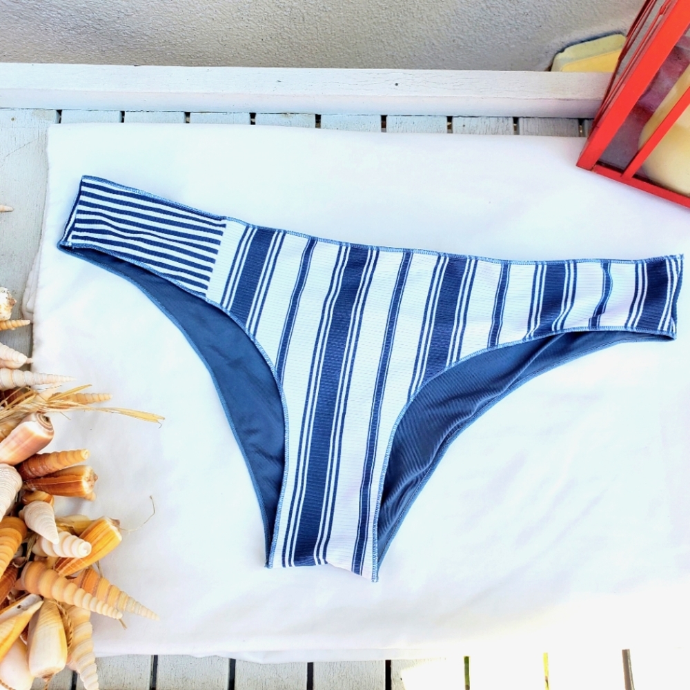 NWOT Ripcurl Women's Bikini Bottom Blue White Stripe Cheeky Coverage